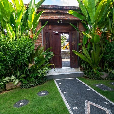 D-Anyar Stay And Surf Canggu Exteriör bild